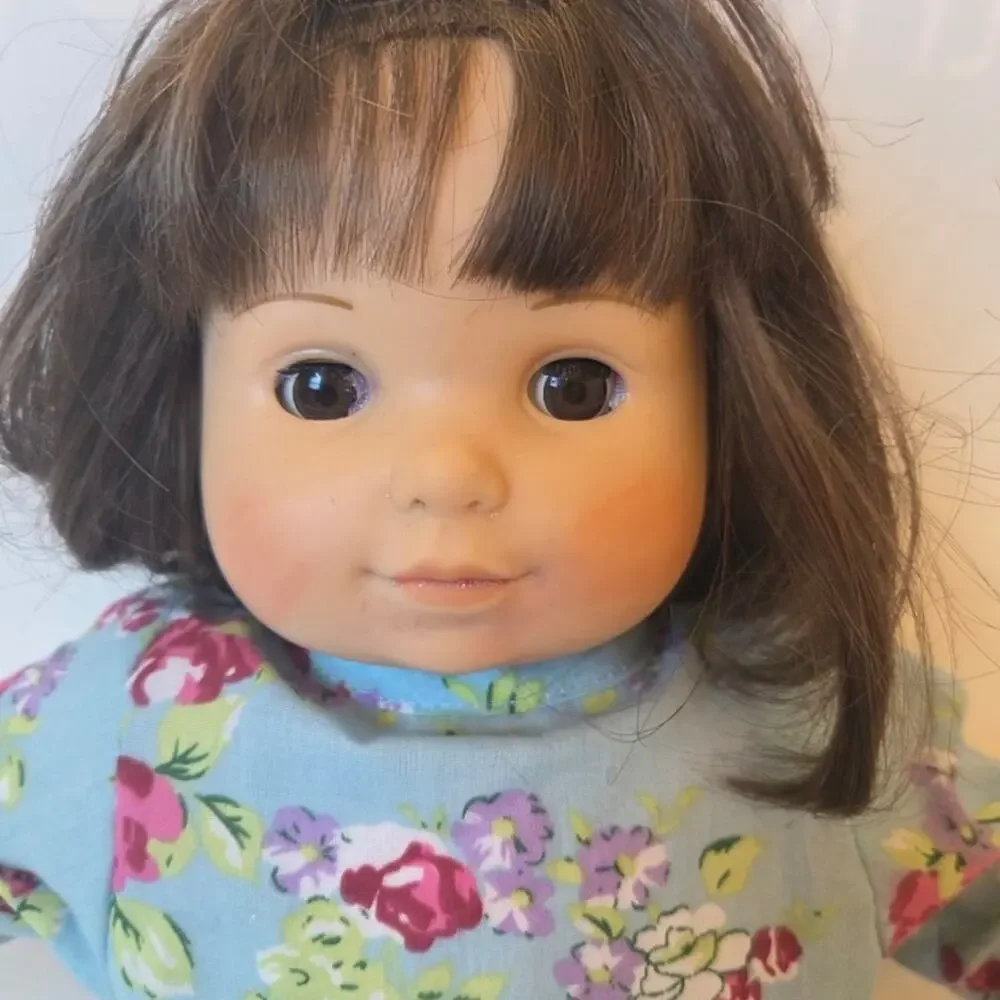 Retired American girl doll  (dt1)